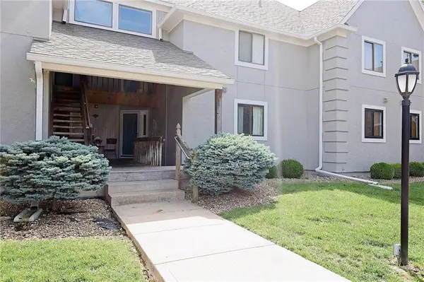 13837 W 58th TER #2, Shawnee, KS 66216