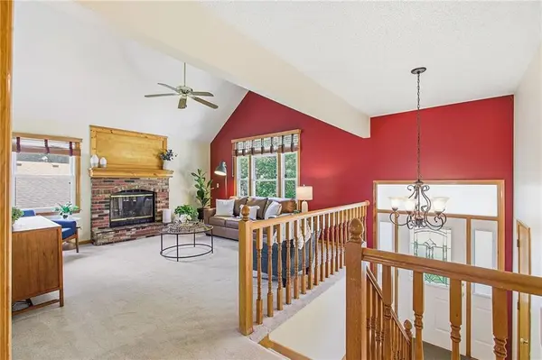 110 NE Brookwood PL, Blue Springs, MO 64014