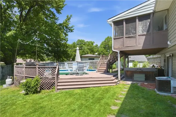 2300 NW 84th TER, Kansas City, MO 64154