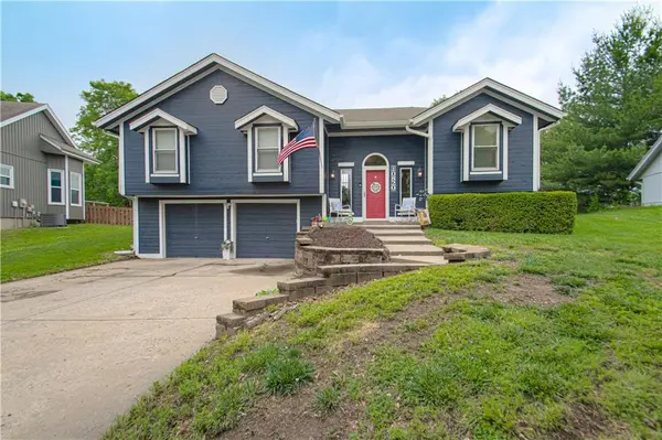 10820 N Kentucky CT, Kansas City, MO 64157