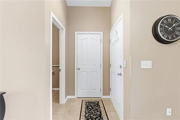 15732 S Sunset DR #800, Olathe, KS 66062