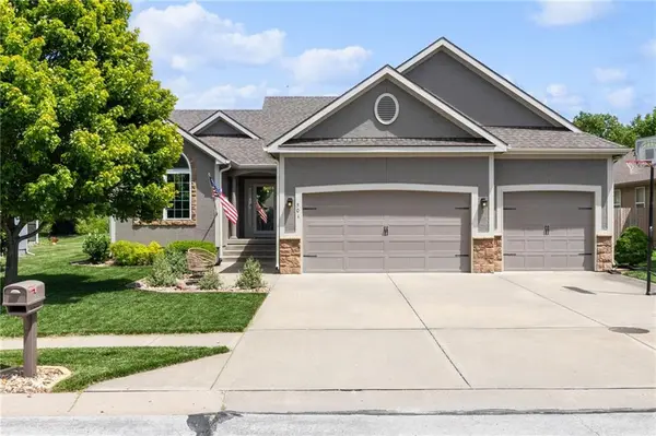501 Briar LN, Kearney, MO 64060