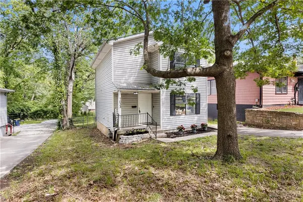 7033 Bellefontaine AVE, Kansas City, MO 64132