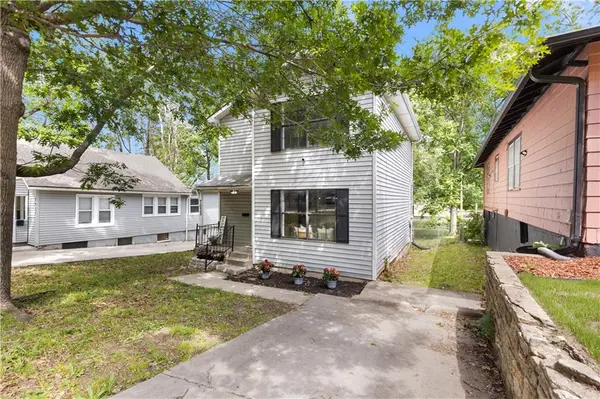 7033 Bellefontaine AVE, Kansas City, MO 64132