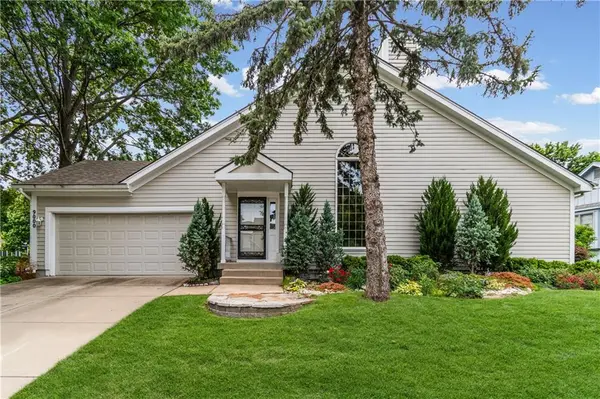 9000 W 120th TER, Overland Park, KS 66213