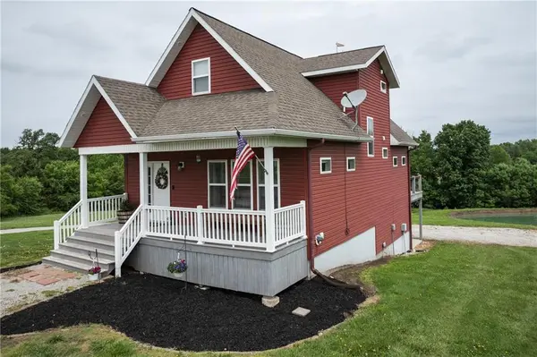 19015 White Oak LN, Green Ridge, MO 65332