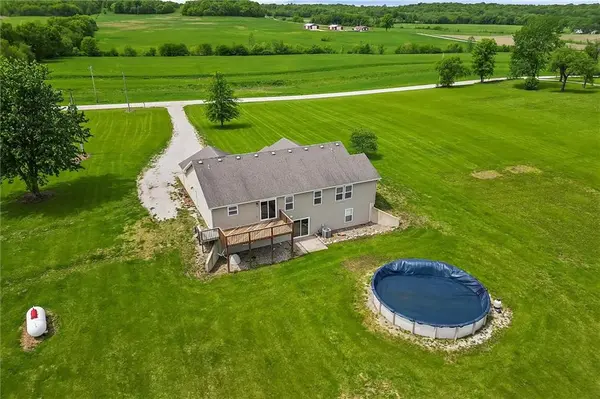 13451 N Garner RD, Richmond, MO 64085