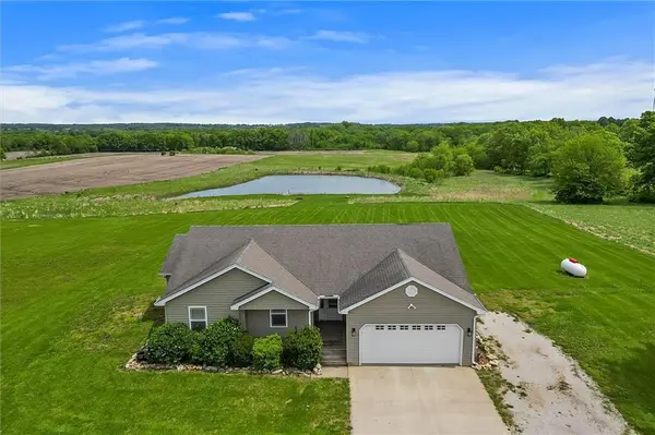 13451 N Garner RD, Richmond, MO 64085