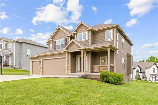 10000 N Richmond AVE, Kansas City, MO 64157