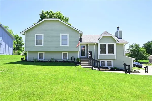 539 Lauren ST,  Liberty,  MO 64068