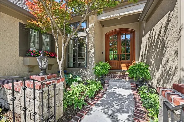 15212 Linden ST, Leawood, KS 66224
