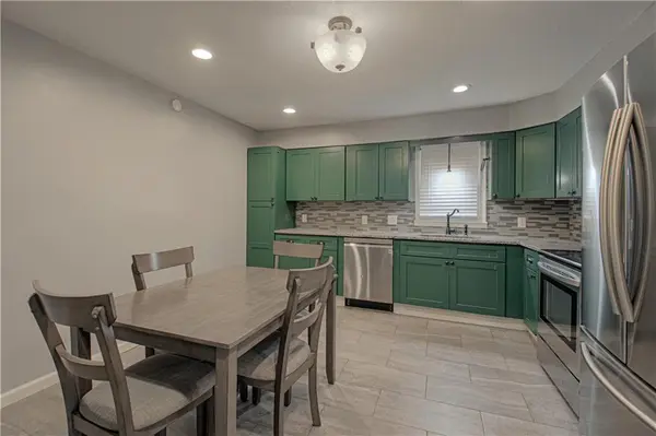 7909 N Pennsylvania AVE, Kansas City, MO 64118