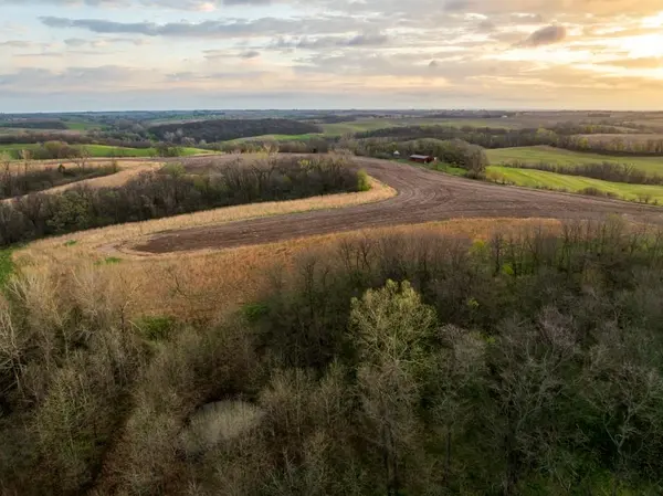 26568 November RD, Forest City, MO 64451