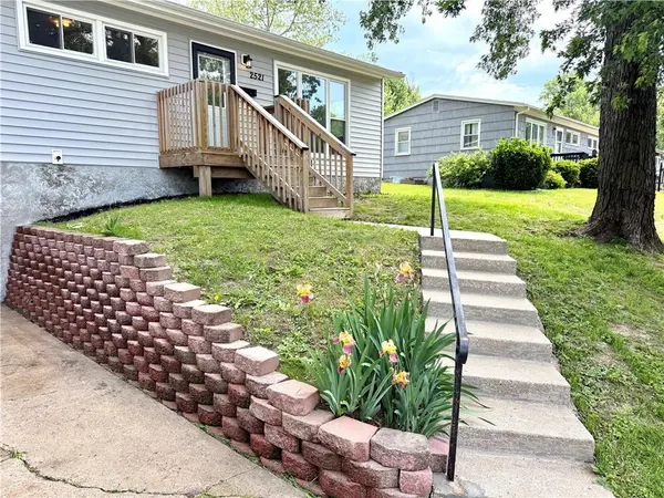 2521 Essex ST, St Joseph, MO 64505
