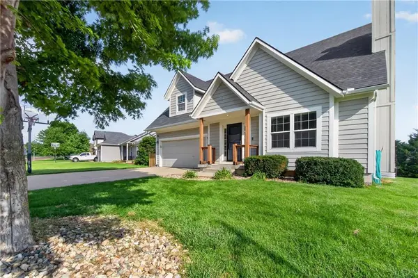 20565 W 220th TER, Spring Hill, KS 66083