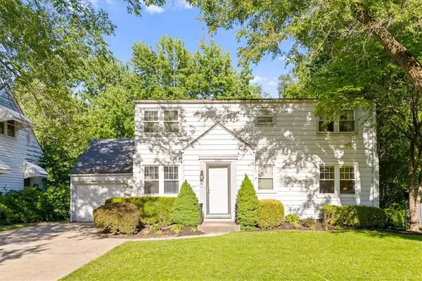 7923 Jarboe ST, Kansas City, MO 64114