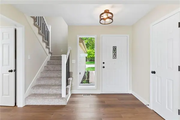 12011 E 86 ST, Kansas City, MO 64138
