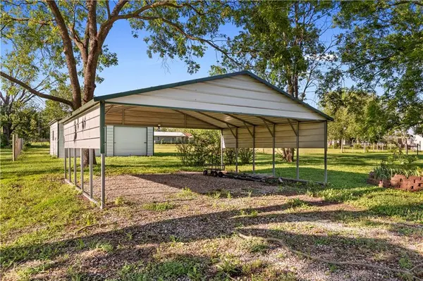 213 W Marvin AVE, Walker, MO 64790