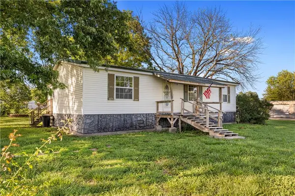 213 W Marvin AVE, Walker, MO 64790