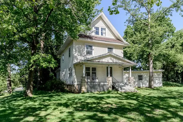 820 Union ST, Oskaloosa, KS 66066