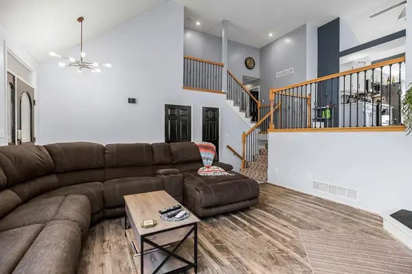 2224 Martha LN, Greenwood, MO 64034