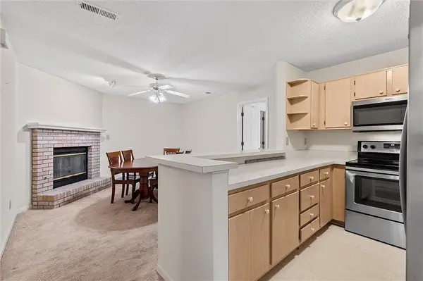 300 E Hansen CT, Independence, MO 64055