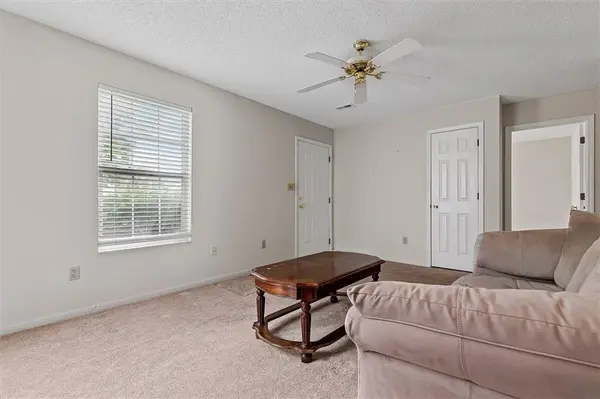 300 E Hansen CT, Independence, MO 64055