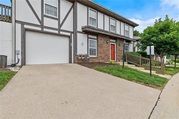 300 E Hansen CT, Independence, MO 64055