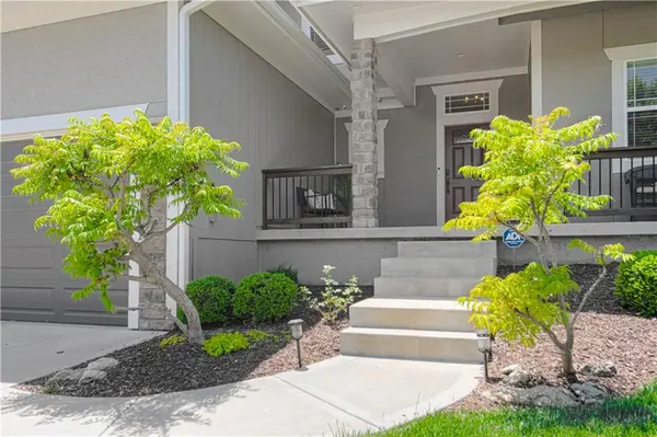 24031 W 121st ST, Olathe, KS 66061