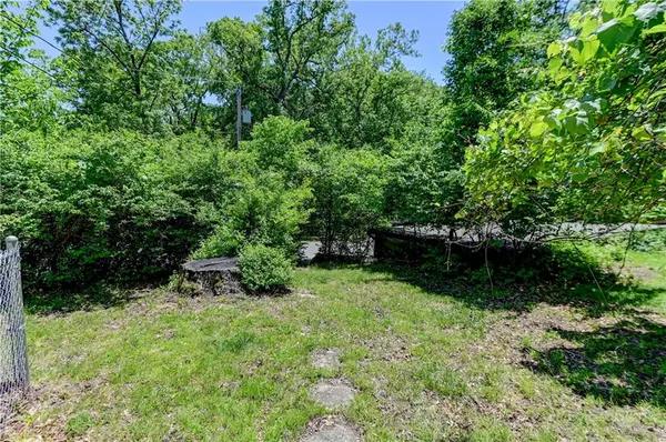 5363 NW Wagon TRL, Houston Lake, MO 64151