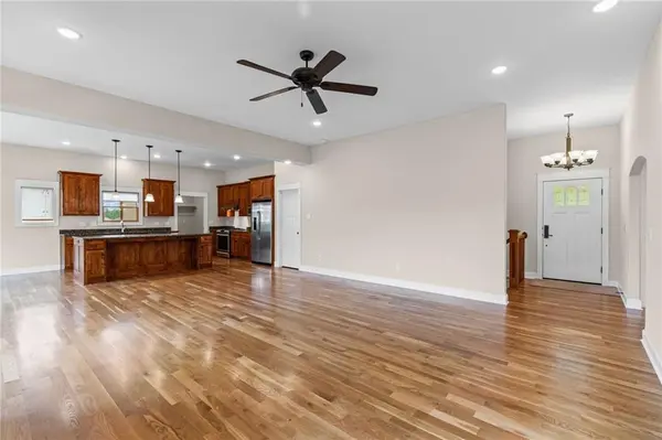13275 N Silver Ridge DR, Platte City, MO 64079