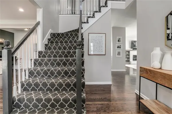 7855 W 152nd TER, Overland Park, KS 66225