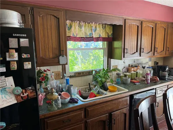 1509 S 24th ST, Blue Springs, MO 64015