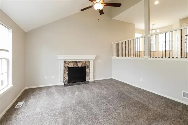 19616 E 7th Street CT, Independence, MO 64056