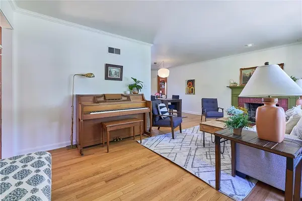 4200 W 54th ST, Roeland Park, KS 66205