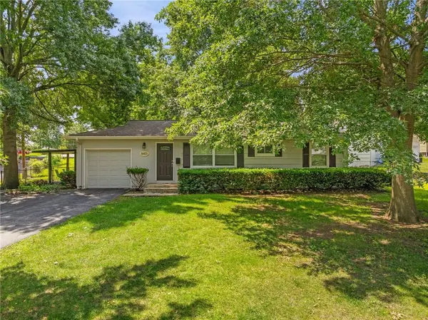 8401 W 68th TER, Overland Park, KS 66204