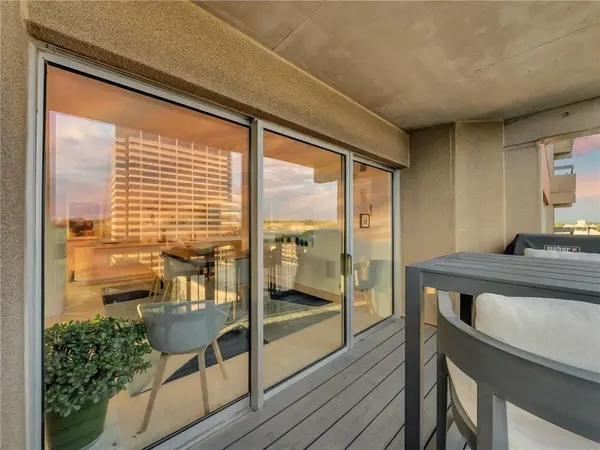 2510 Grand BLVD #1702-03, Kansas City, MO 64108