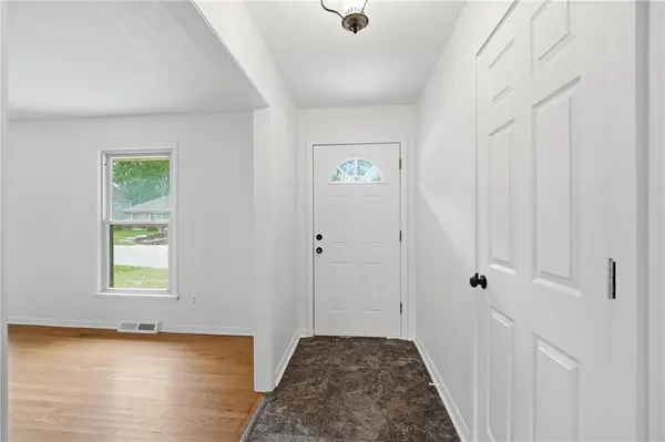 8026 Cleveland AVE, Kansas City, KS 66109