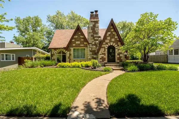 1209 S Hickory ST, Ottawa, KS 66067