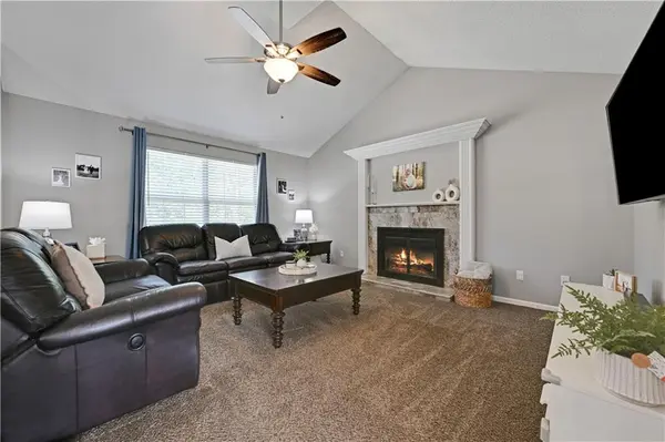 617 N Cedar ST, Gardner, KS 66030