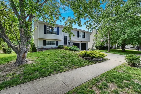 617 N Cedar ST, Gardner, KS 66030