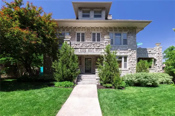 400 W 63rd ST, Kansas City, MO 64113