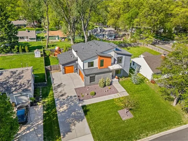 4706 W 65th TER, Prairie Village, KS 66208
