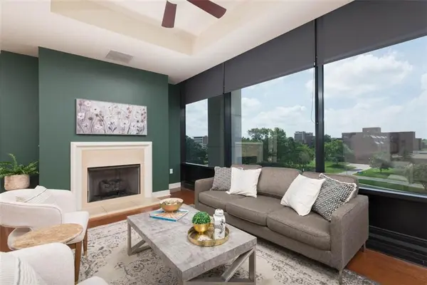 700 W 31st ST #407, Kansas City, MO 64108