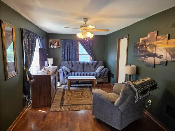 204 Woods ST, Excelsior Springs, MO 64024