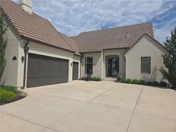 15021 Chadwick ST, Overland Park, KS 66224