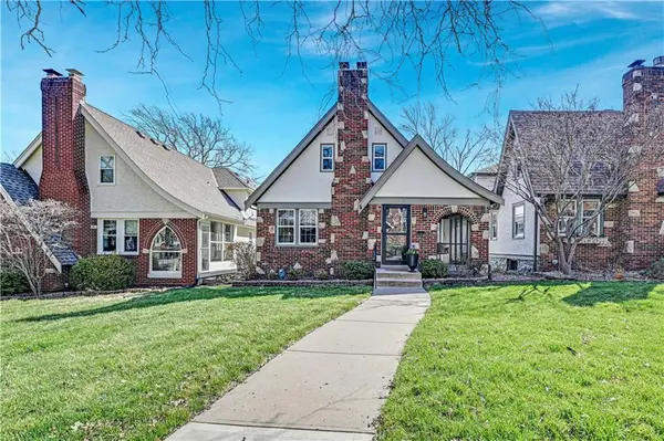 7305 Walnut ST, Kansas City, MO 64114