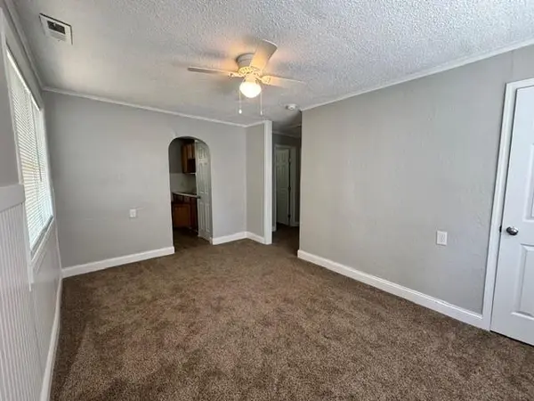 220 Corbin ST, Liberty, MO 64068