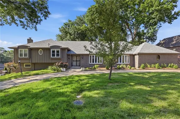 1110 W 113TH ST, Kansas City, MO 64114
