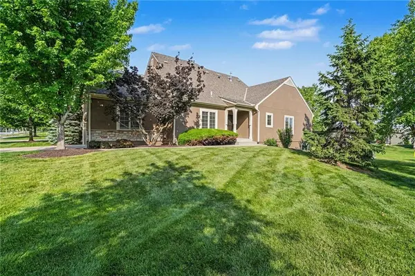 21459 W 116th ST, Olathe, KS 66061